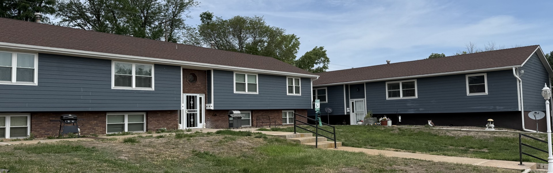 512 Building Exterior